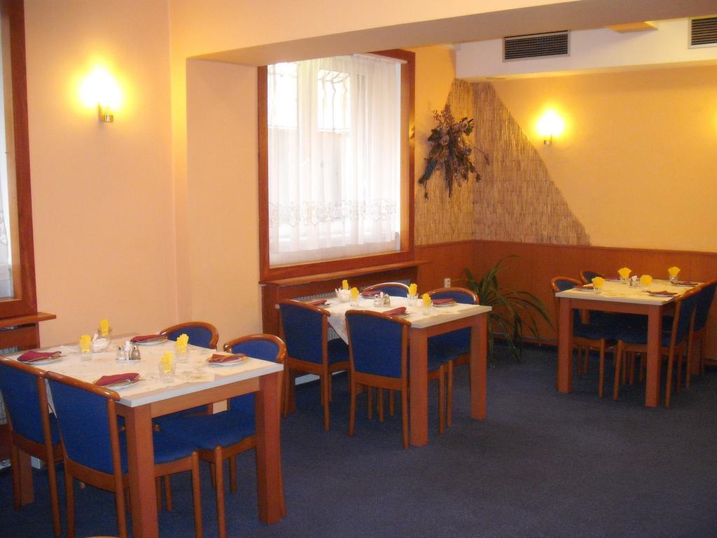 Hotel Forman Mladá Boleslav Exterior foto